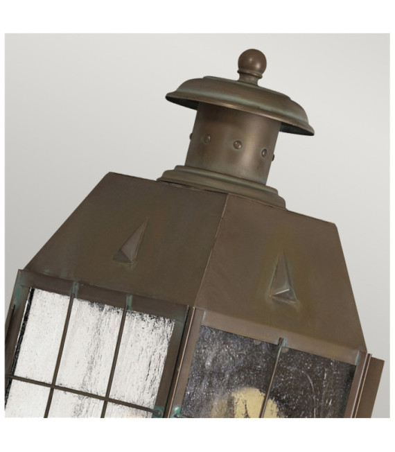 Hinkley outdoor wall light Solid brass, transparent seeded glass Aged brass